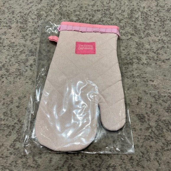 NWT DEUX x The Skinny Confidential Oven Mit Limited Edition - Picture 5 of 8
